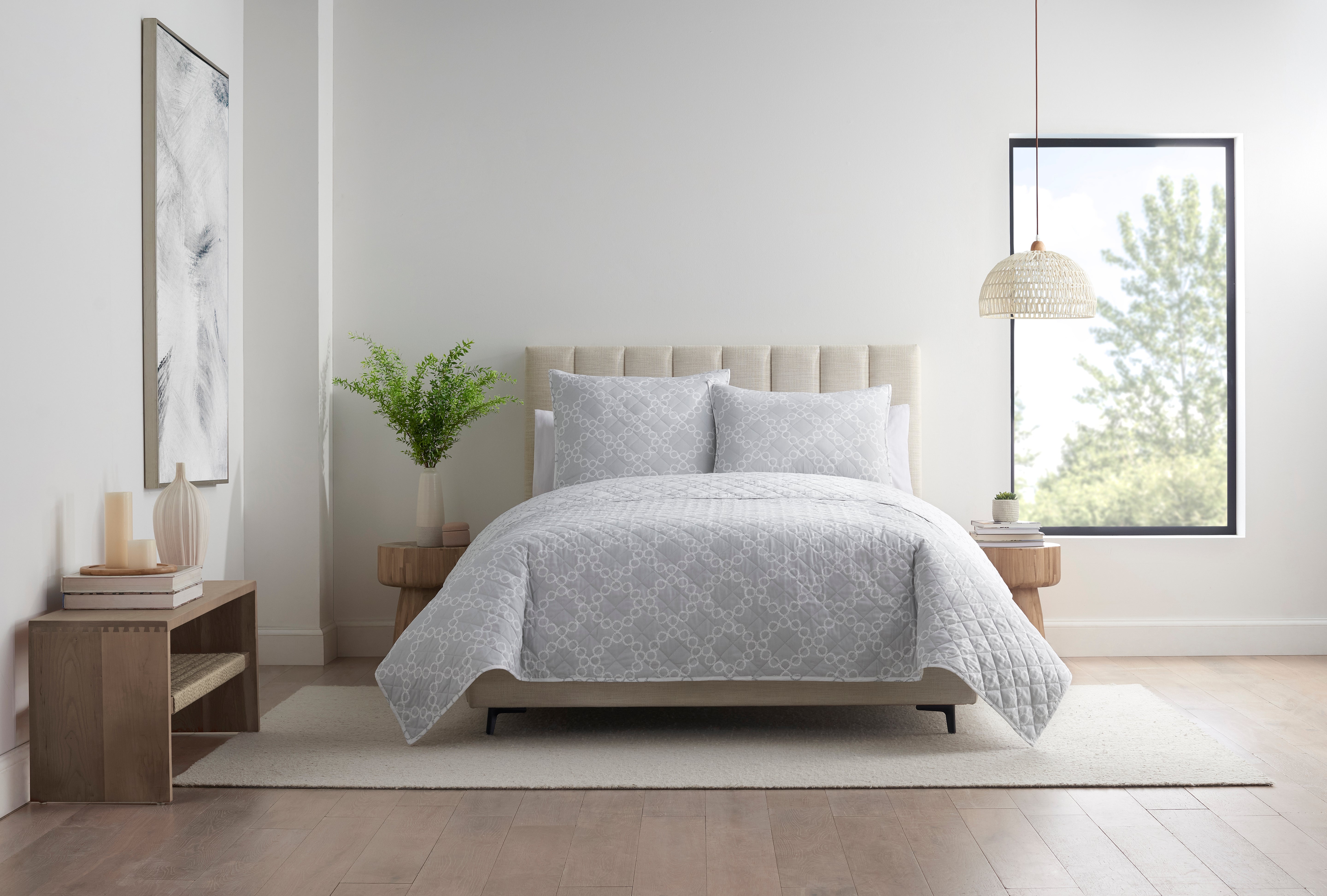 Clean Design Home® Palais Quilt Set